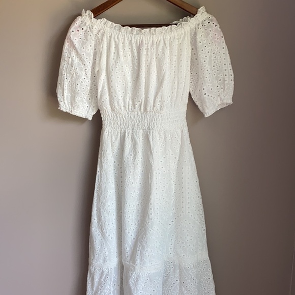 NWT BETSEY JOHNSON White Puff Sleeve Off the Shoulder Eyelet MIDI Dress XS - Picture 6 of 6